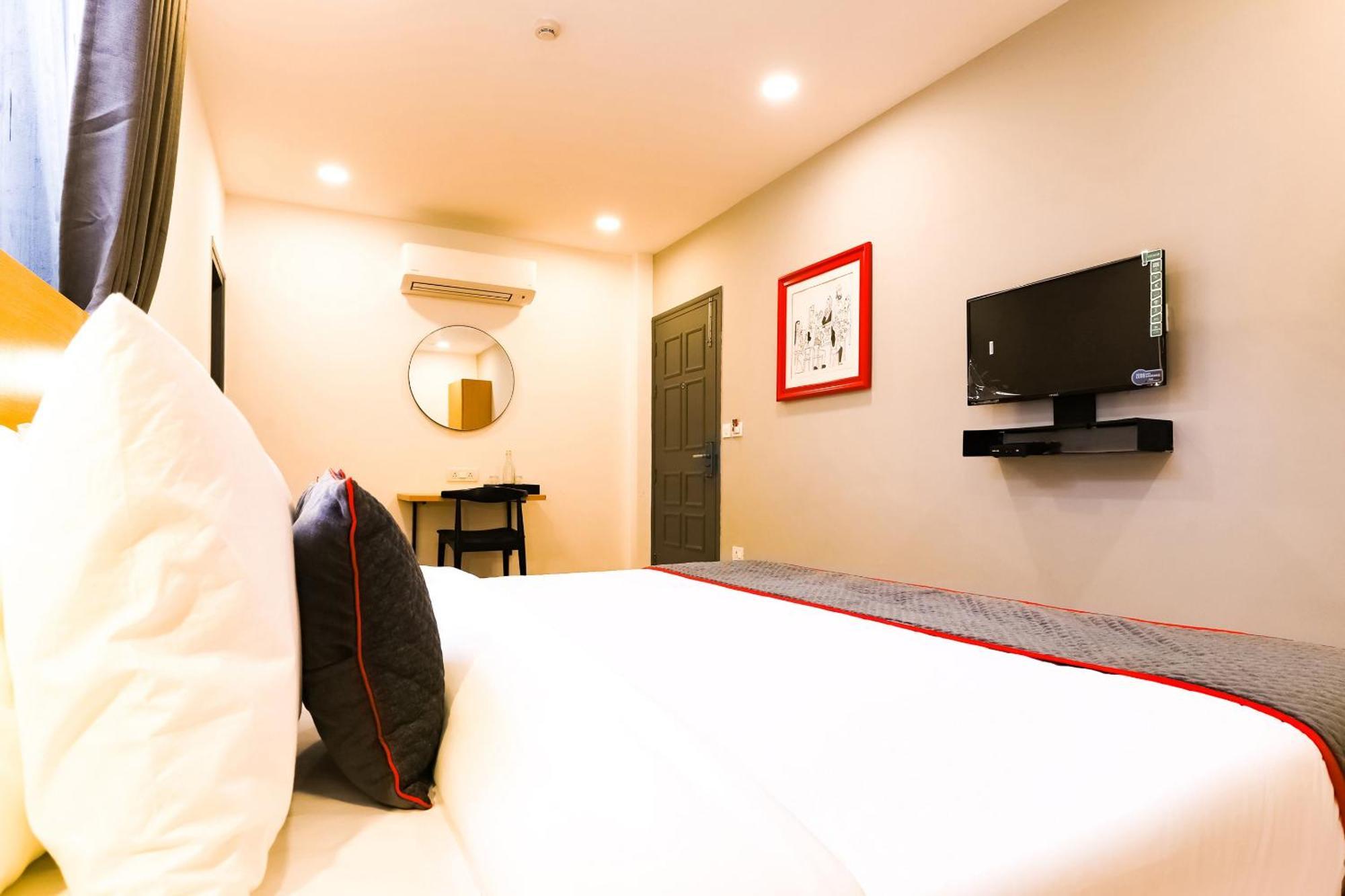 Townhouse Prithvi Resort Near Phoenix Palassio لاكناو المظهر الخارجي الصورة