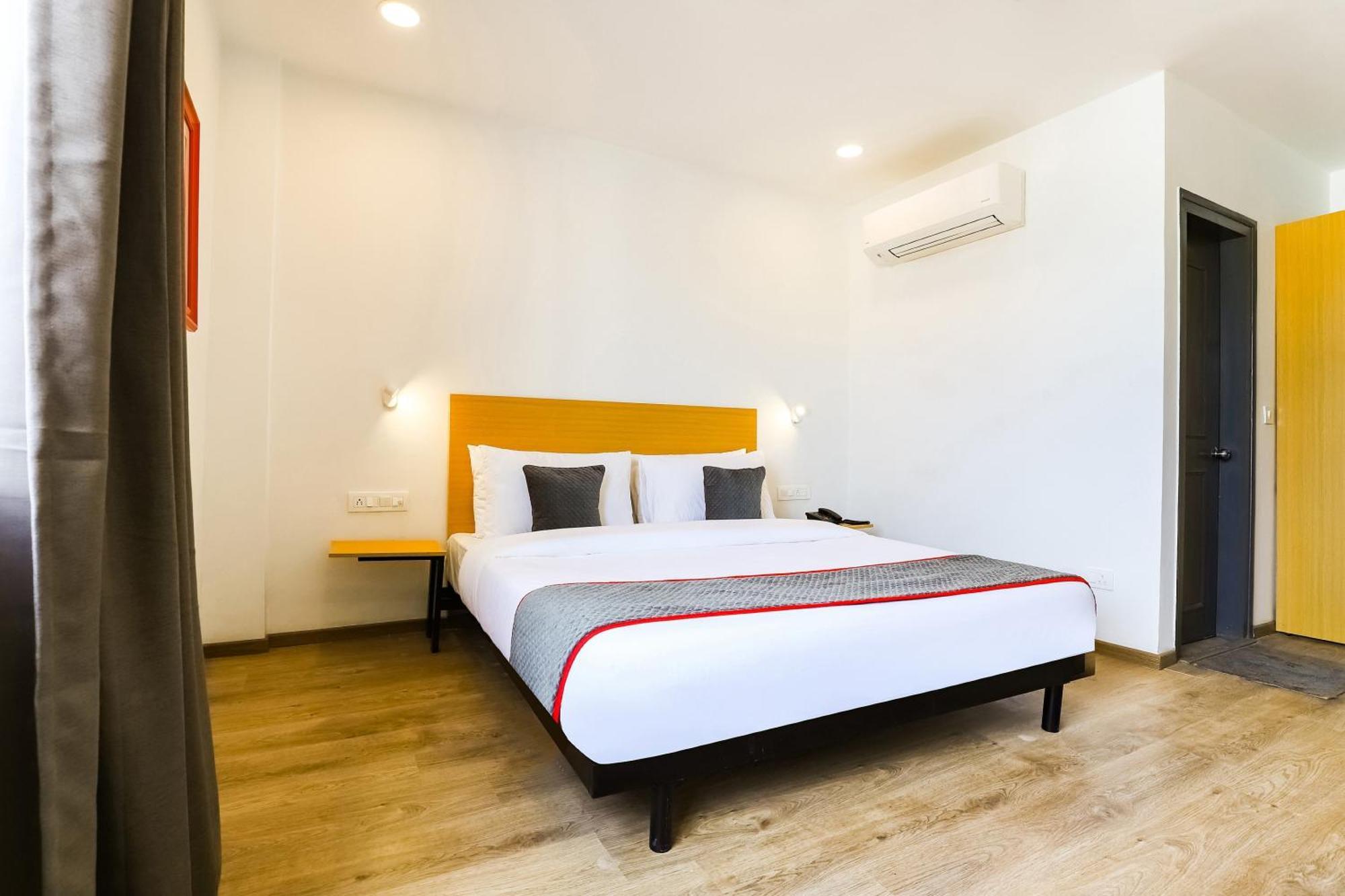 Townhouse Prithvi Resort Near Phoenix Palassio لاكناو المظهر الخارجي الصورة