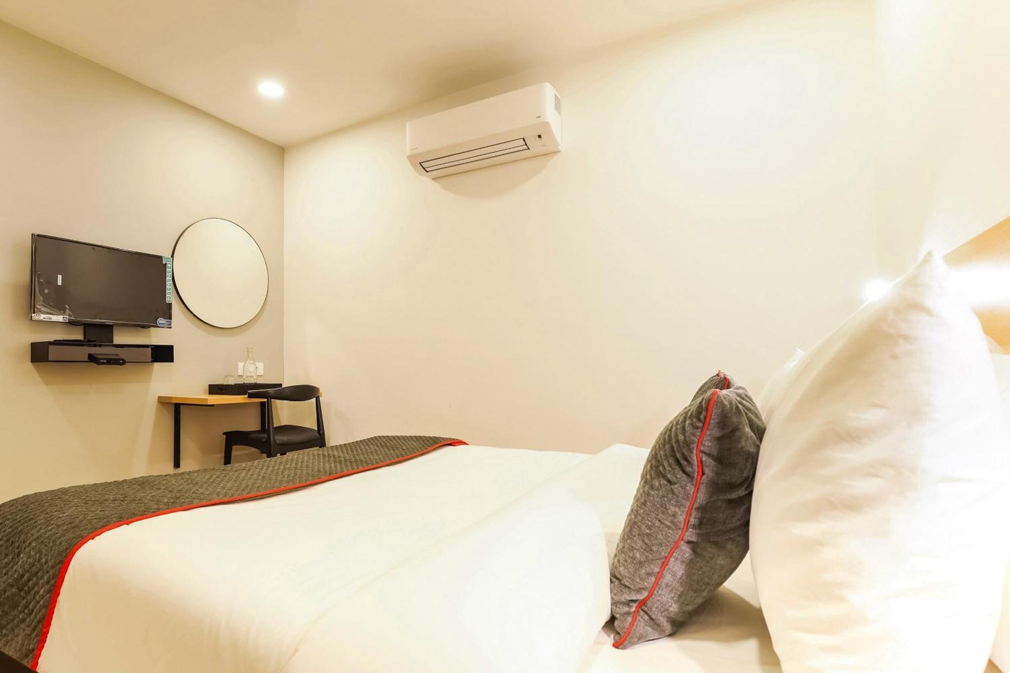 Townhouse Prithvi Resort Near Phoenix Palassio لاكناو المظهر الخارجي الصورة